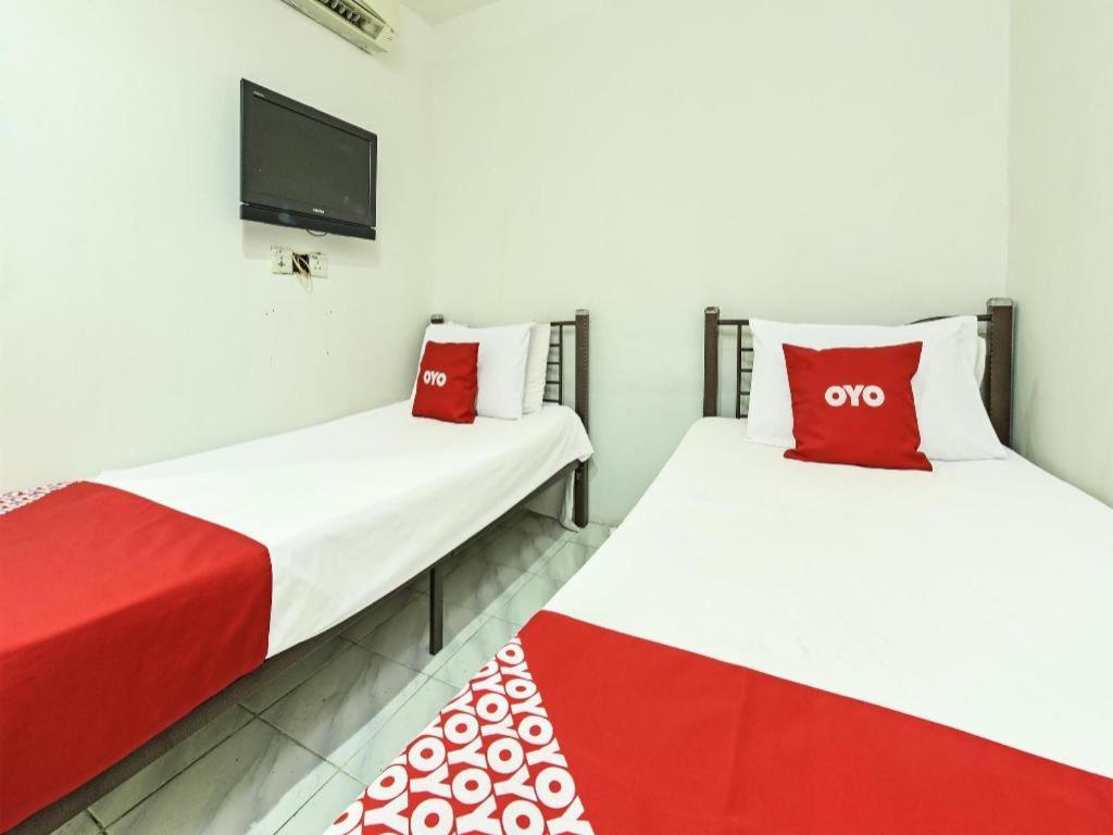 Oyo 90643 Gks Hotel Серембан  Экстерьер фото